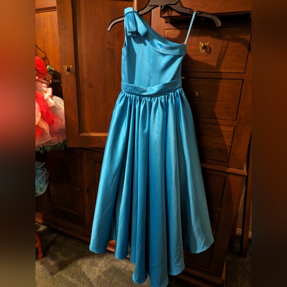 Little girls hi-low formal/ pageant dress sz 6 - Picture 2 of 2